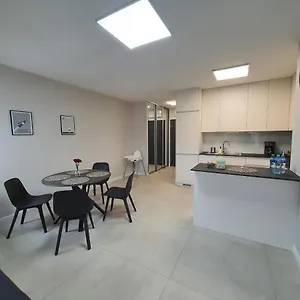 De Lux 45 Grabiszynska Apartment Breslau
